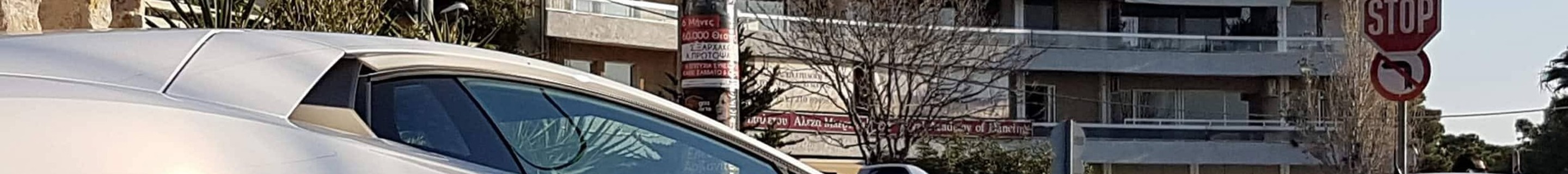 Lamborghini Aventador LP700-4 Roadster