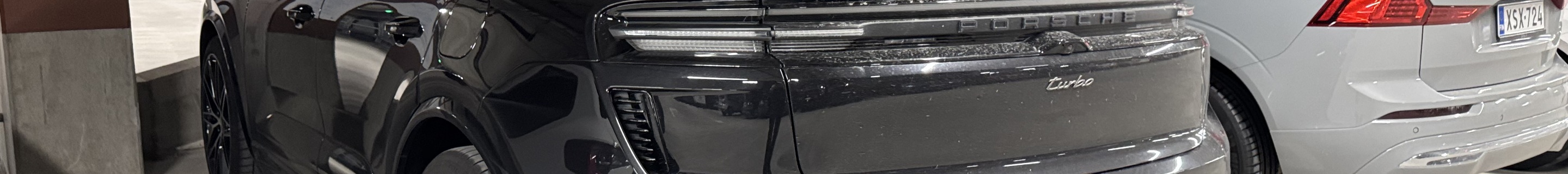 Porsche Macan EV Turbo