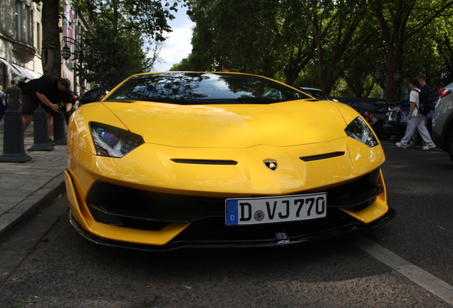 Lamborghini Aventador LP770-4 SVJ
