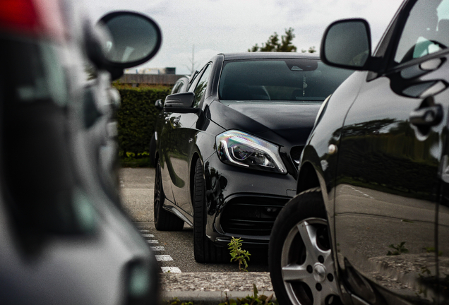 Mercedes-AMG A 45 W176 2015