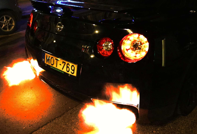 Nissan GT-R