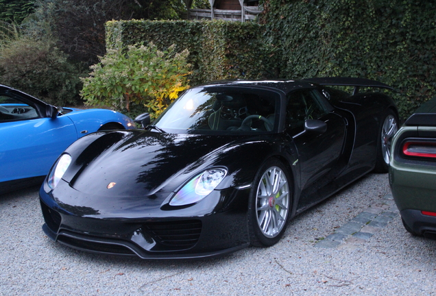 Porsche 918 Spyder Weissach Package