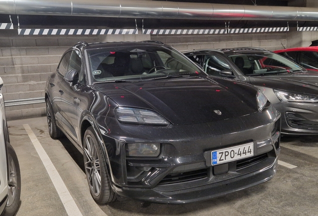 Porsche Macan EV Turbo