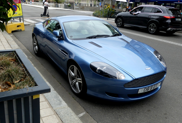 Aston Martin DB9