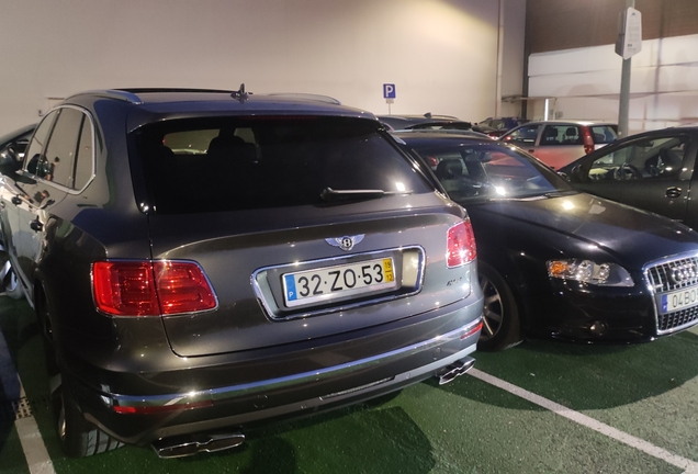 Bentley Bentayga Hybrid