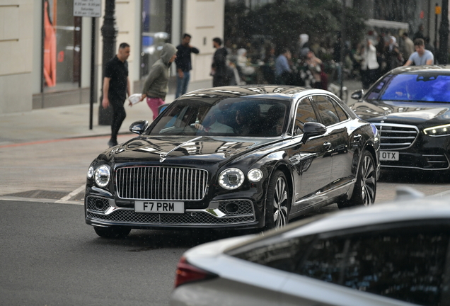 Bentley Flying Spur Hybrid Azure