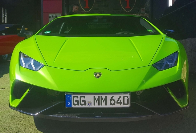 Lamborghini Huracán LP640-4 Performante