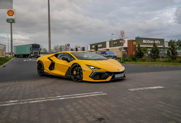 Lamborghini Revuelto
