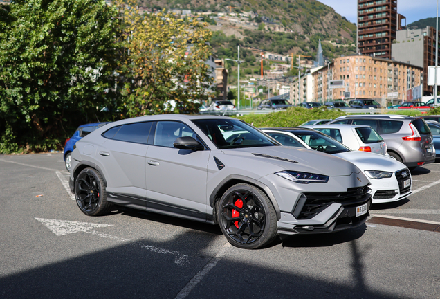 Lamborghini Urus Performante