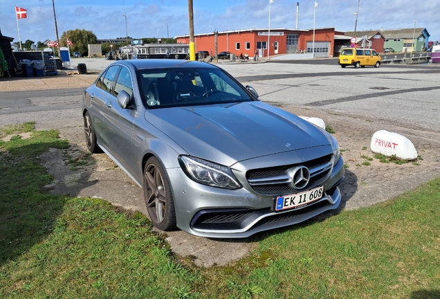 Mercedes-AMG C 63 S W205