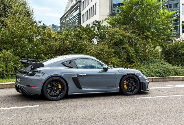 Porsche 718 Cayman GT4 RS Weissach Package
