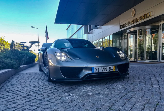 Porsche 918 Spyder Weissach Package