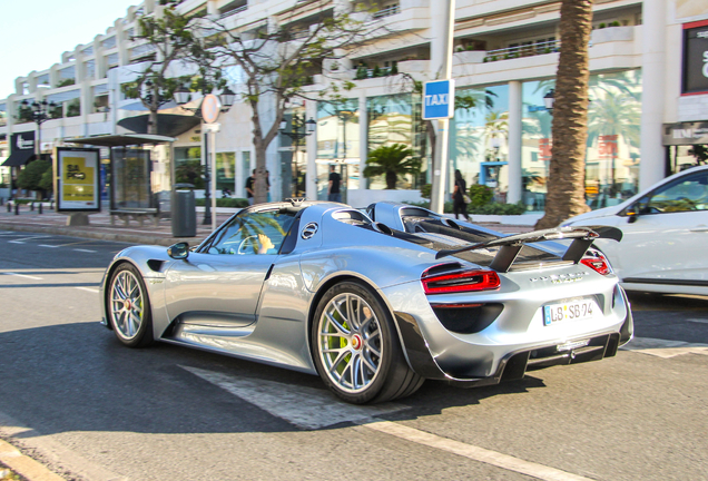 Porsche 918 Spyder Weissach Package