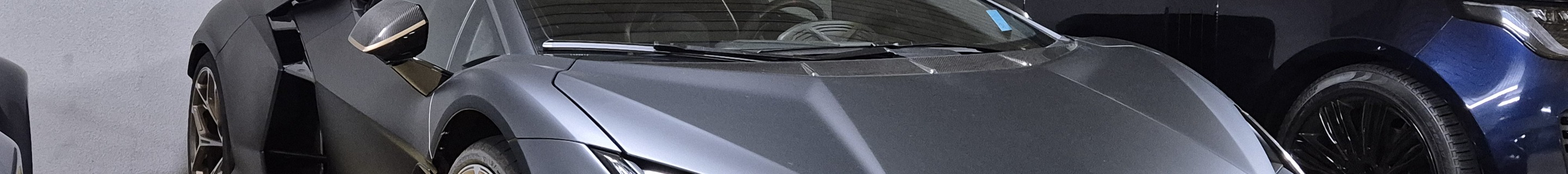 Lamborghini Revuelto