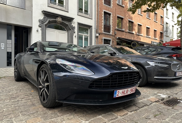 Aston Martin DB11