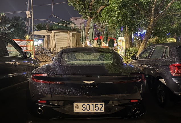 Aston Martin DB11 V8