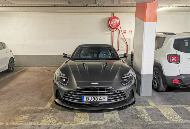 Aston Martin DB12 Volante