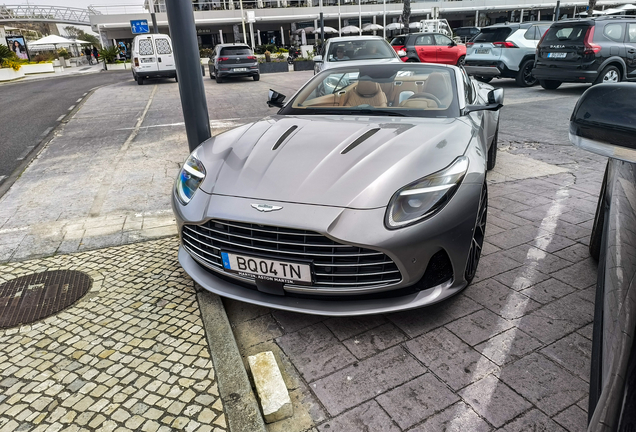 Aston Martin DB12 Volante