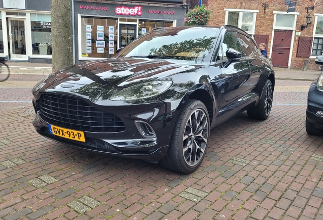 Aston Martin DBX