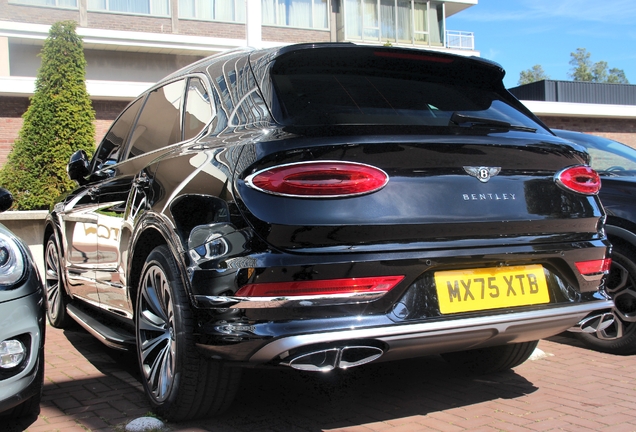 Bentley Bentayga V8 2025 Atelier Edition