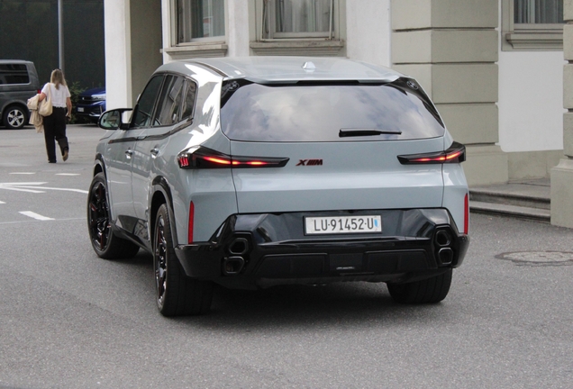 BMW XM G09 Label Red