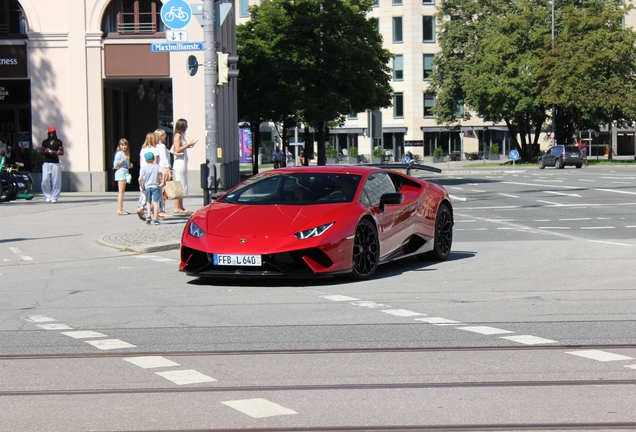 Lamborghini Huracán LP640-4 Performante