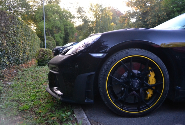 Porsche 718 Spyder RS Weissach Package