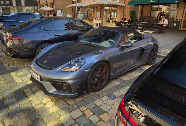 Porsche 718 Spyder RS Weissach Package