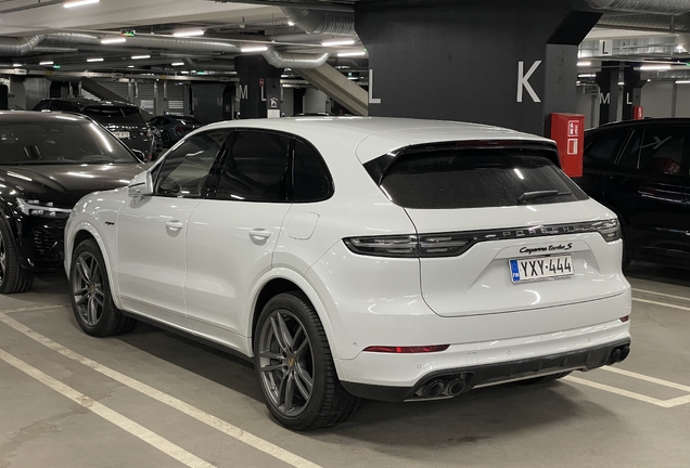 Porsche Cayenne Turbo S E-Hybrid