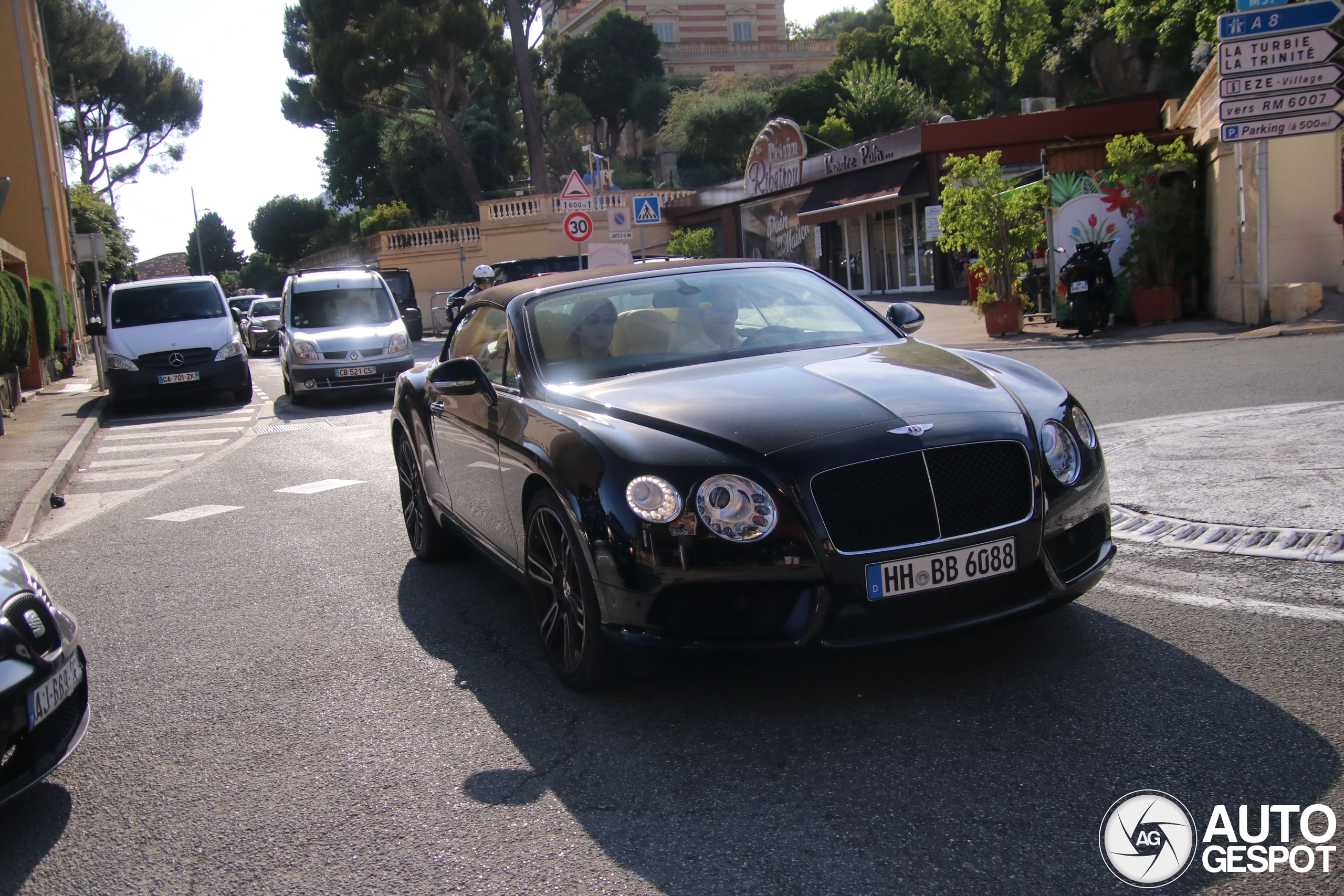 Bentley Continental GTC V8