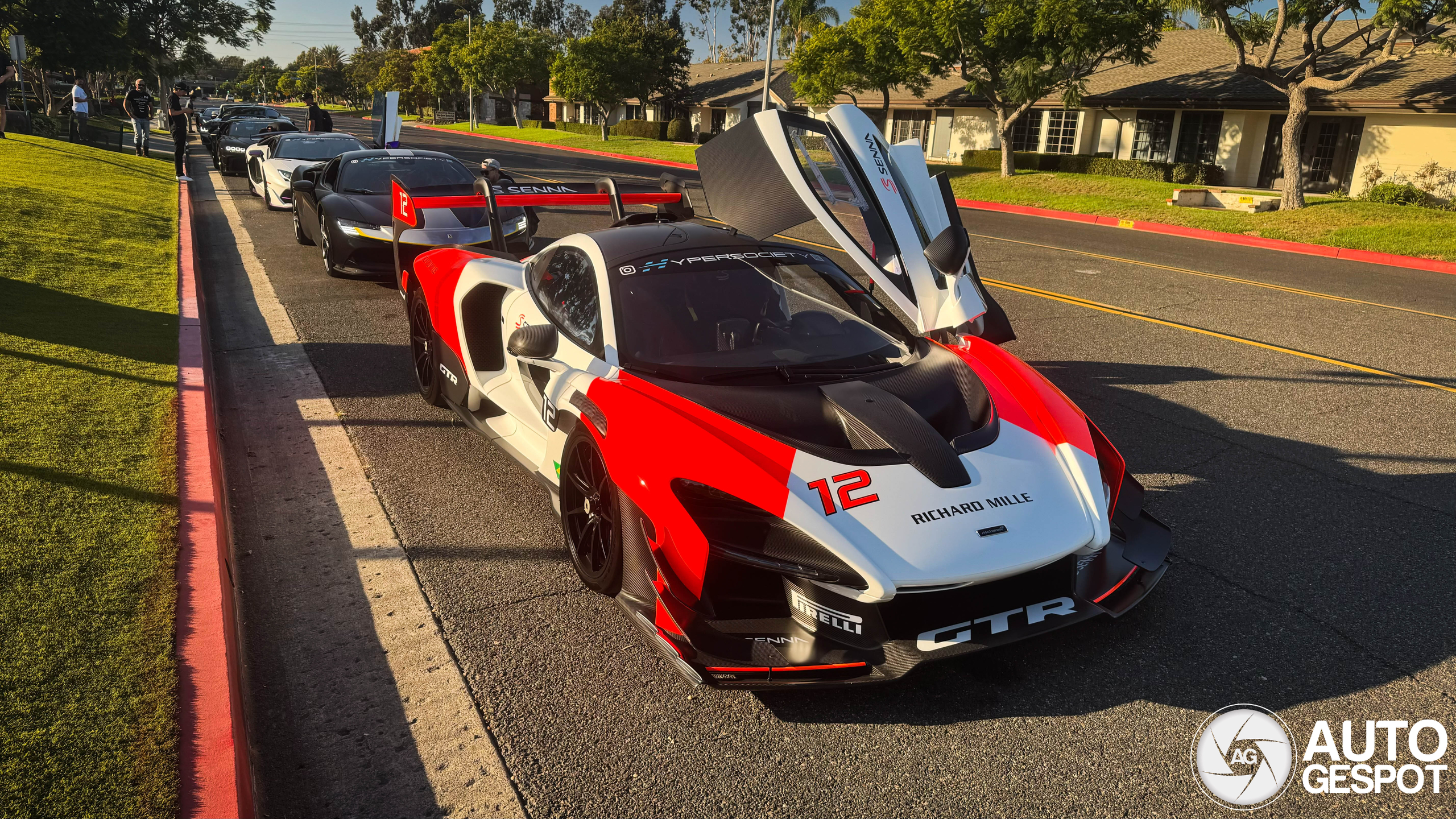 Stuiterend over straat: McLaren Senna GTR Lanzante