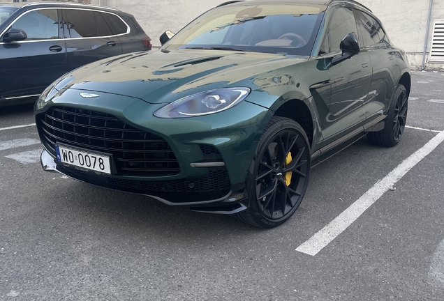 Aston Martin DBX707