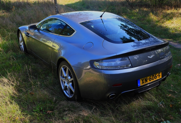 Aston Martin V8 Vantage