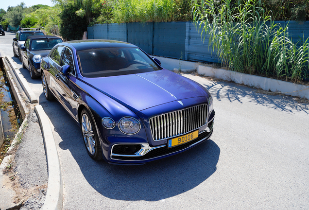 Bentley Flying Spur V8 2021