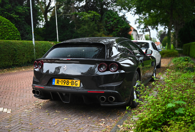 Ferrari GTC4Lusso