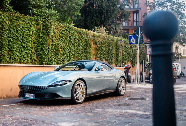 Ferrari Roma Spider