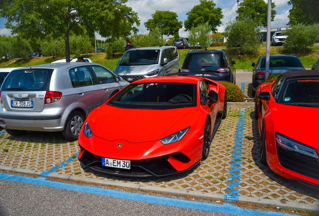 Lamborghini Huracán LP640-4 Performante
