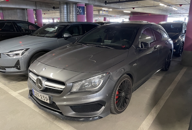 Mercedes-AMG CLA 45 Shooting Brake X117