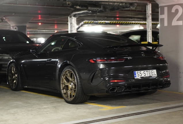 Mercedes-AMG GT 63 C192