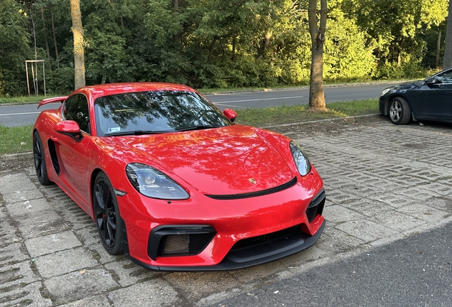 Porsche 718 Cayman GT4