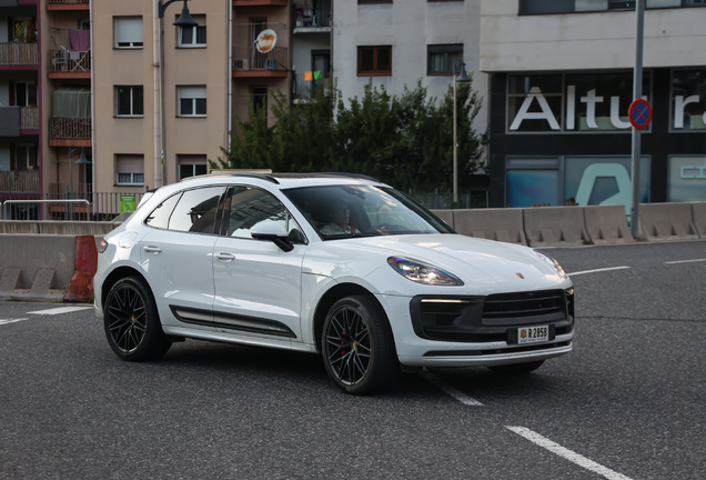 Porsche 95B Macan GTS MkIII