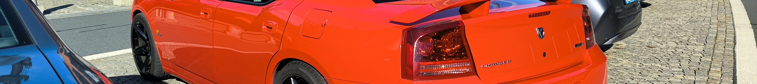 Dodge Charger SRT-8