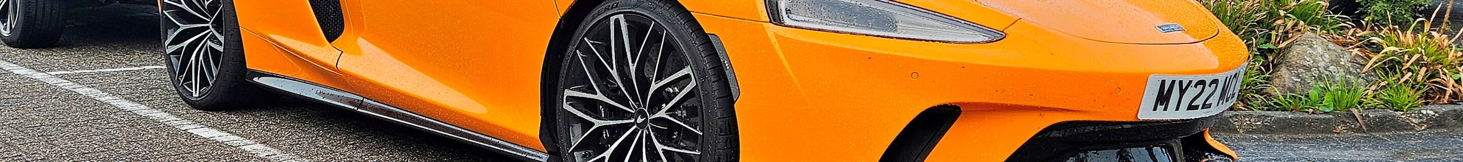 McLaren GT