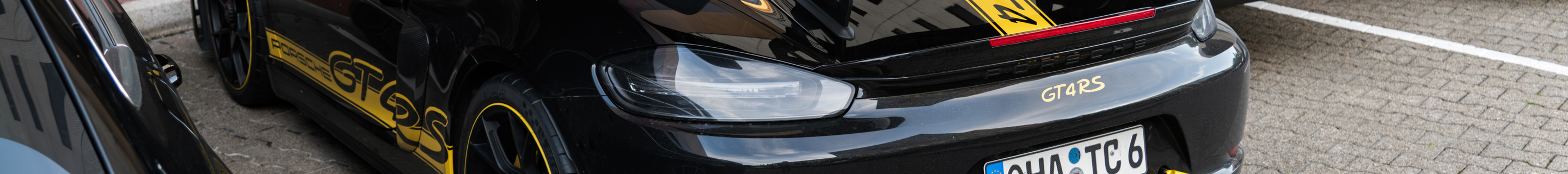 Porsche 718 Cayman GT4 RS Weissach Package