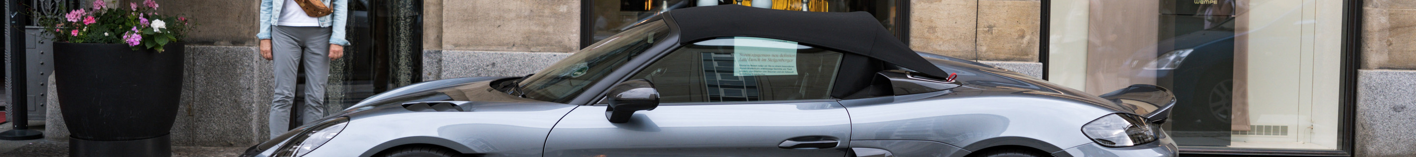 Porsche 718 Spyder RS Weissach Package