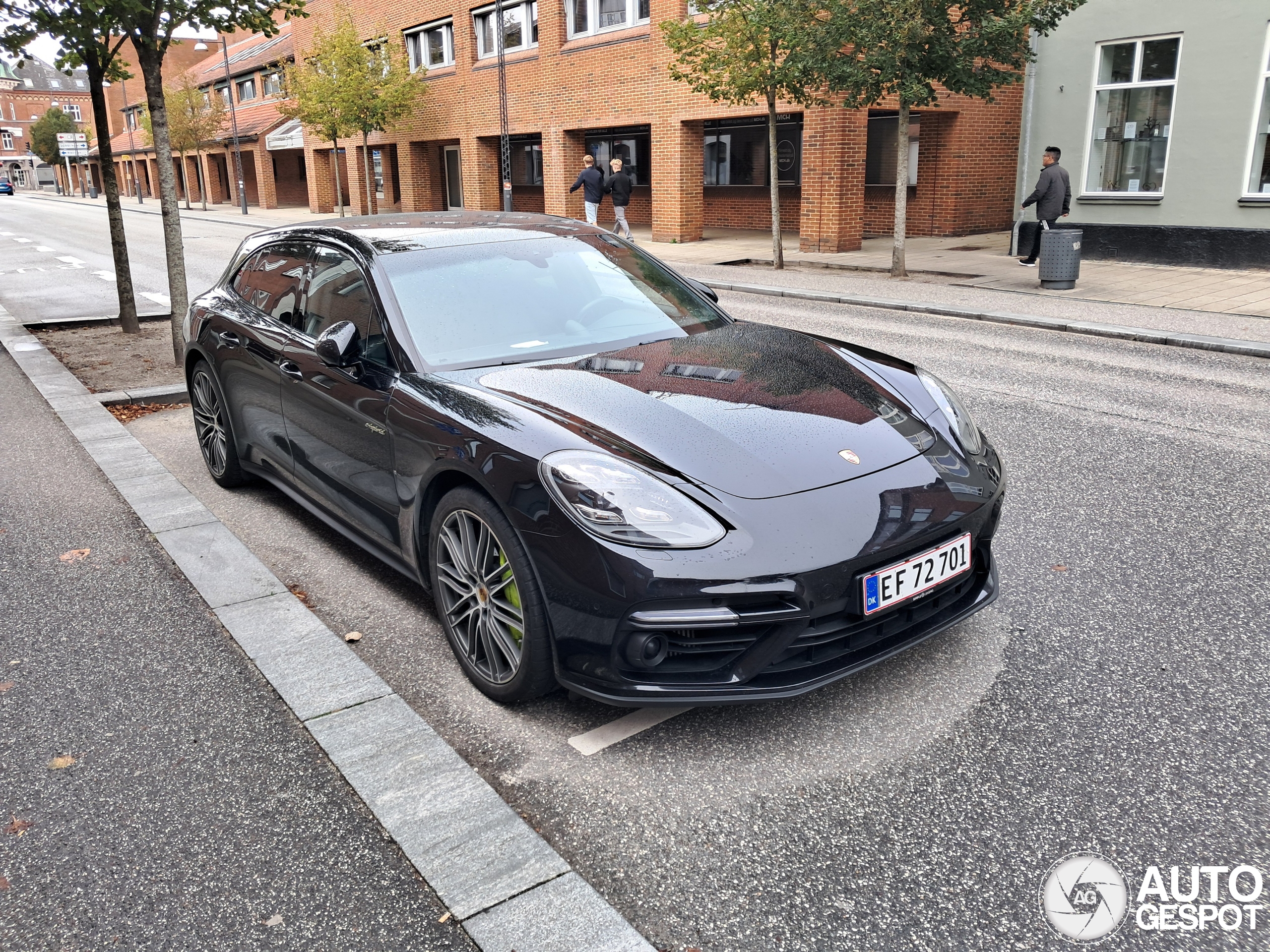 Porsche 971 Panamera Turbo S E-Hybrid Sport Turismo MkI