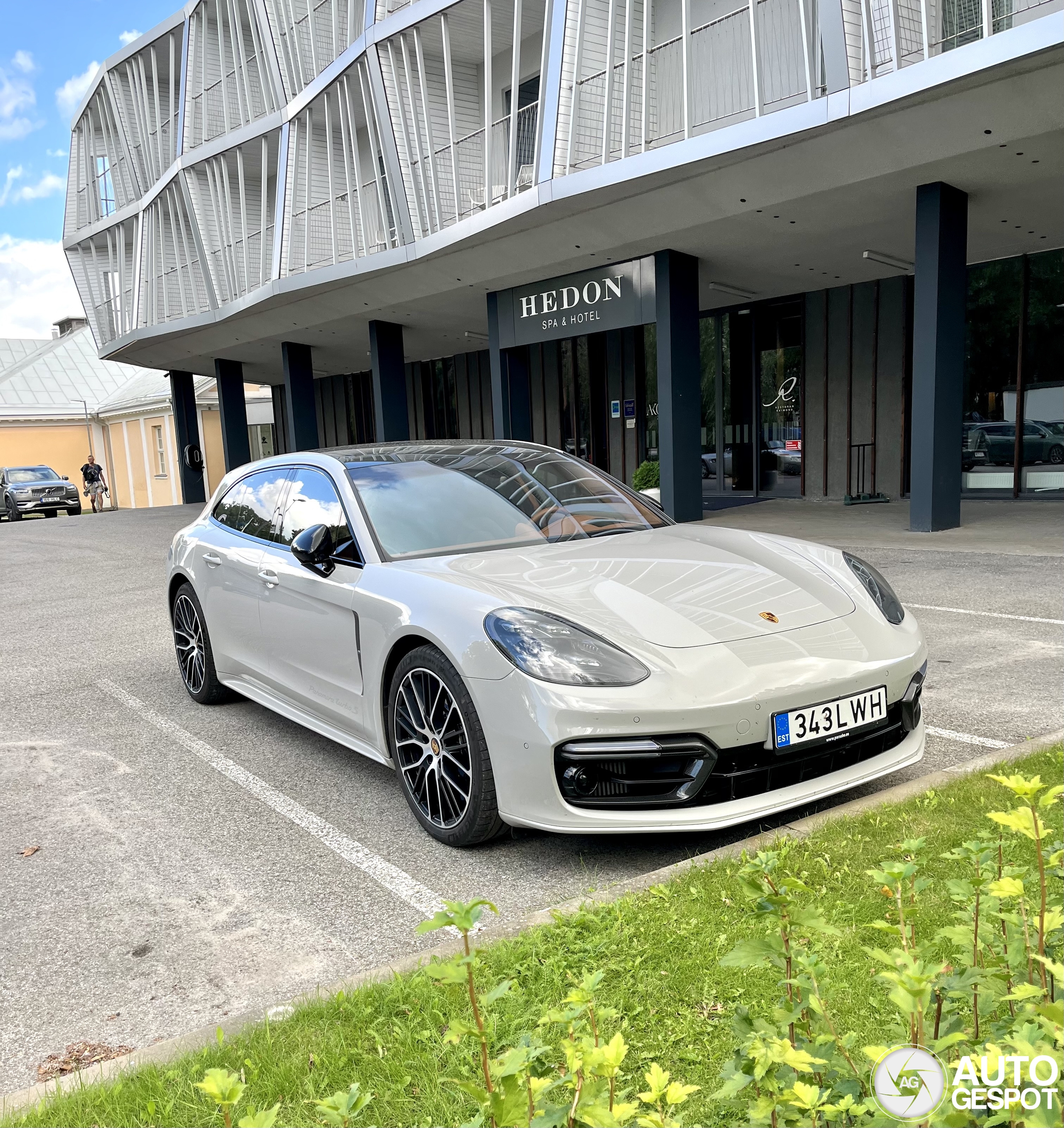 Porsche 971 Panamera Turbo S E-Hybrid Sport Turismo MkI