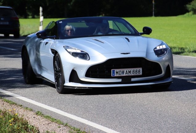 Aston Martin DB12 Volante