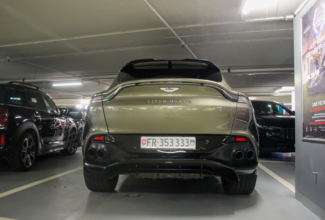 Aston Martin DBX707