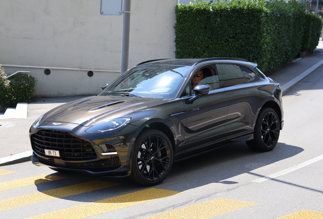 Aston Martin DBX707